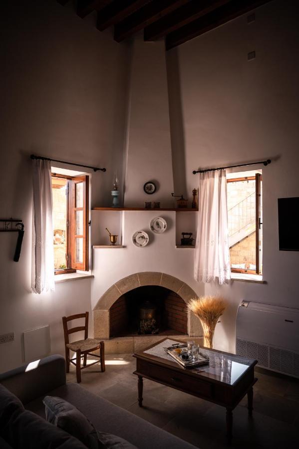 Rothkia'S Home Parekklisia Buitenkant foto